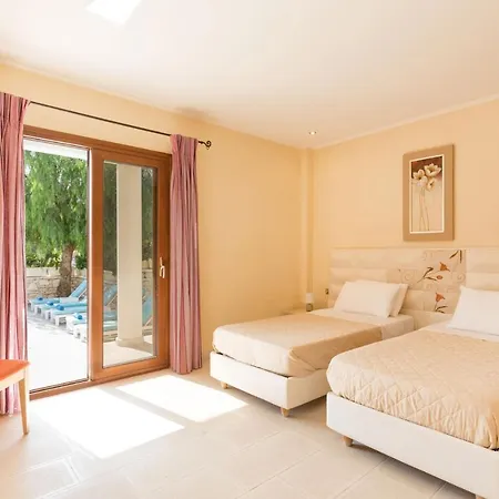 View Villas-corfu-villa Eleni,4 Bedrooms,large Private Pool,prime Location Вилла *