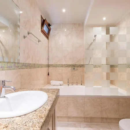Βίλα View Villas-corfu-villa Eleni,4 Bedrooms,large Private Pool,prime Location Κασσιόπη