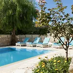 View Villas-corfu-villa Eleni,4 Bedrooms,large Private Pool,prime Location וילה