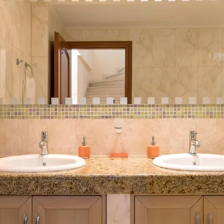 Vilă View Villas-corfu-villa Eleni,4 Bedrooms,large Private Pool,prime Location Kassiopi